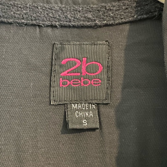 2B Bebe Black Shine Light Airy Long Sleeve W/ Strap Tie Zip Up Jacket Size Small - Picture 5 of 8